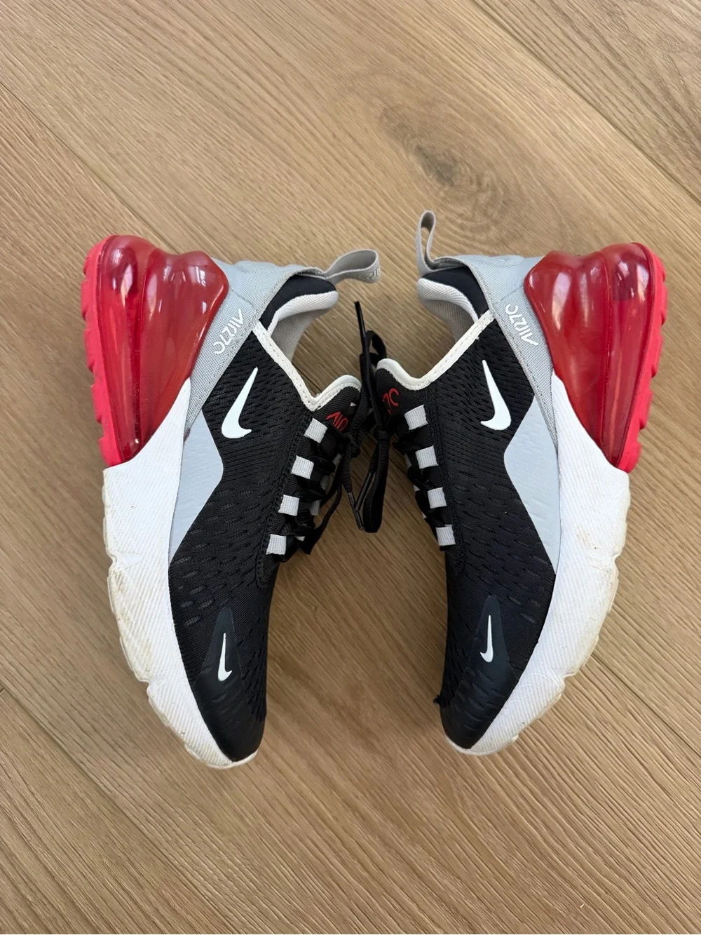Nike Air Max 270 Black Red Grey Sneakers Mens 4Y / Womens 5.5
